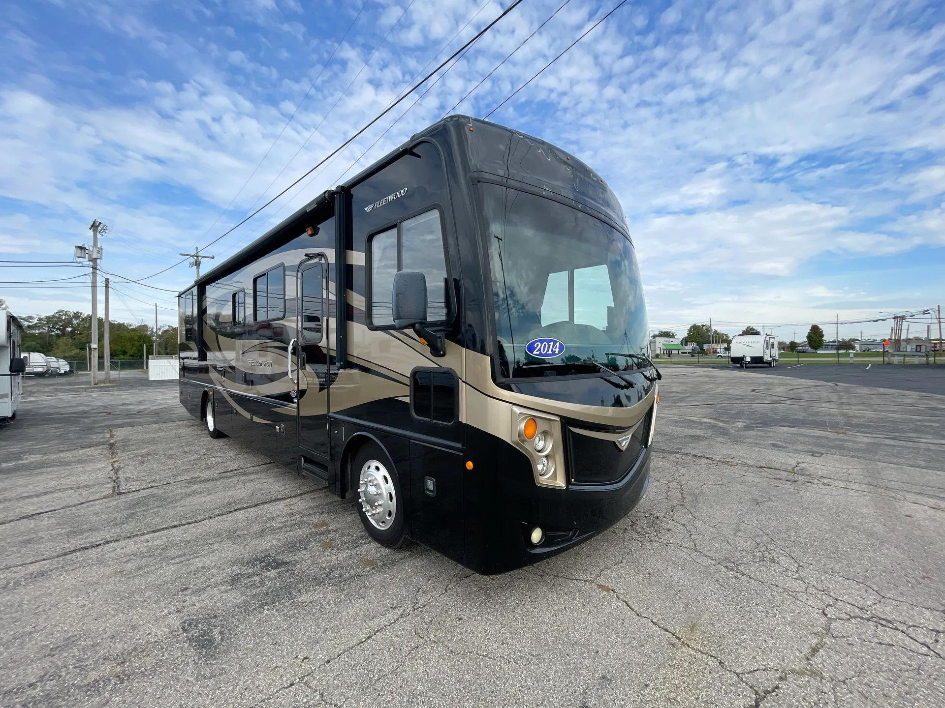 2014 Fleetwood Excursion 35B - Photo 2
