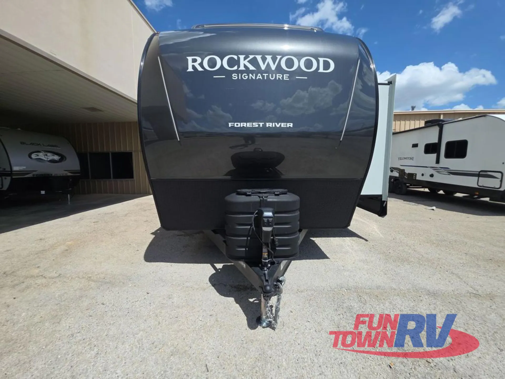 2027 Forest River Rockwood Signature 8393RK - Photo 4