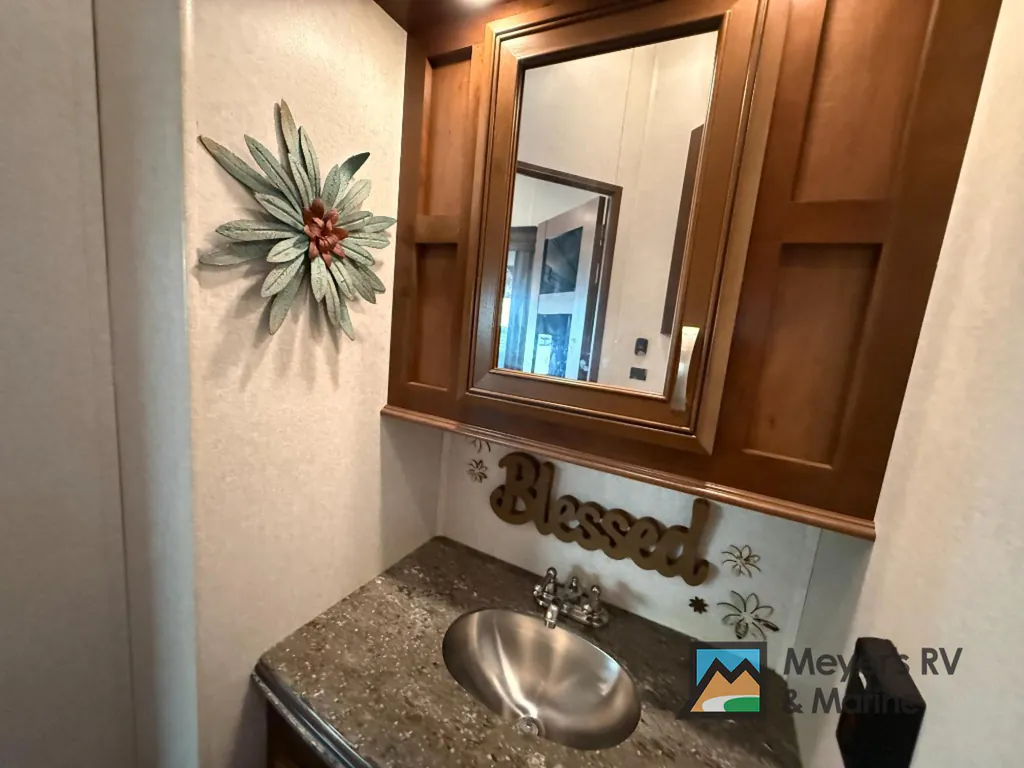 2017 Jayco Pinnacle 36FBTS, Photos photo 18