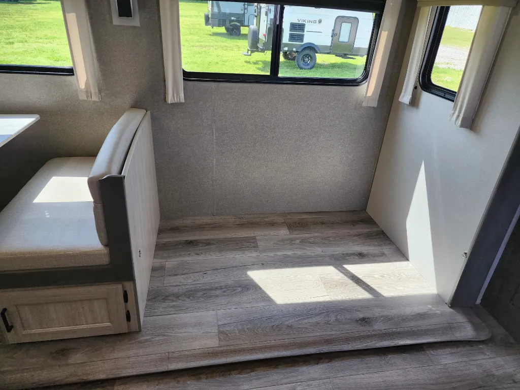 2024 Coachmen Catalina Legacy Edition 343BHTS - Photo 3