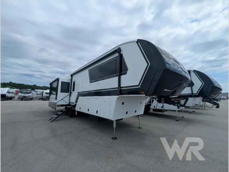 2027 Brinkley Model Z 3600 - Photo 2