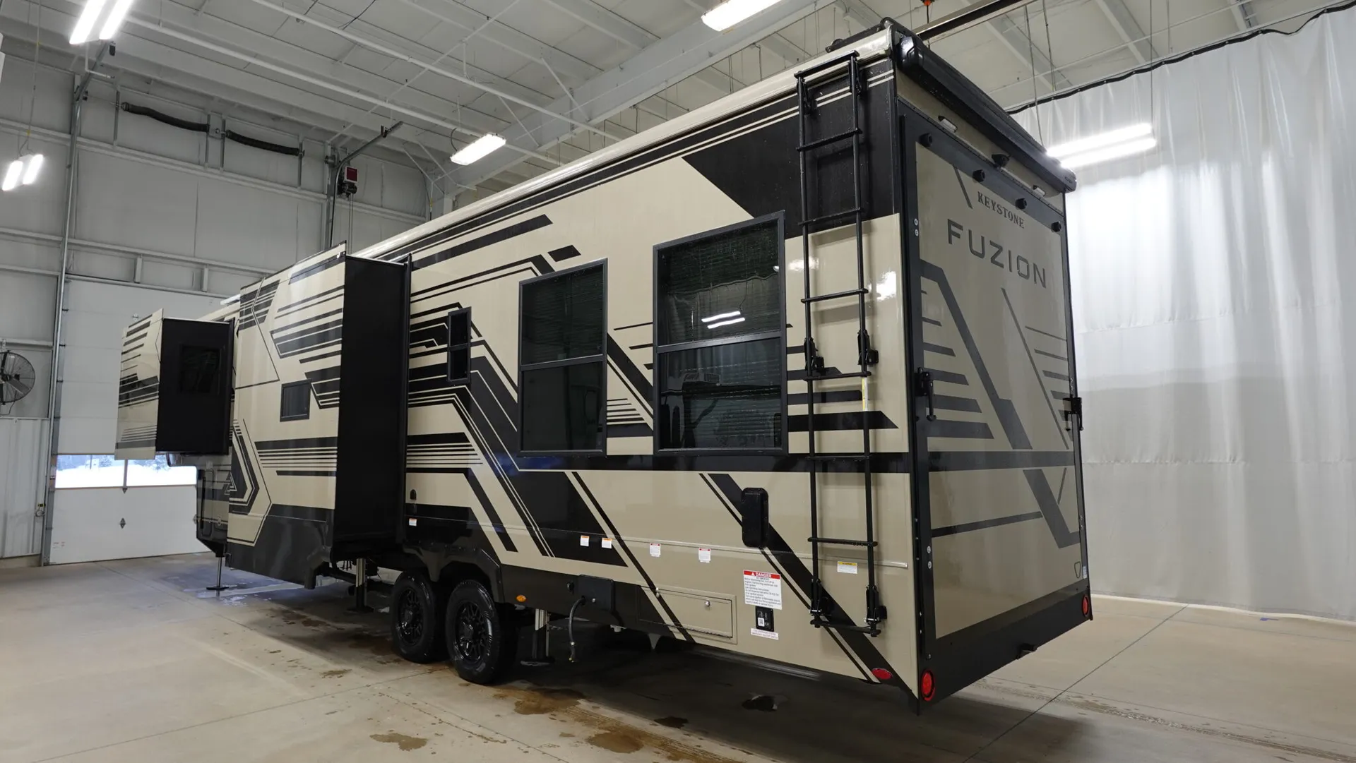 2026 Keystone Fuzion 373 - Photo 4