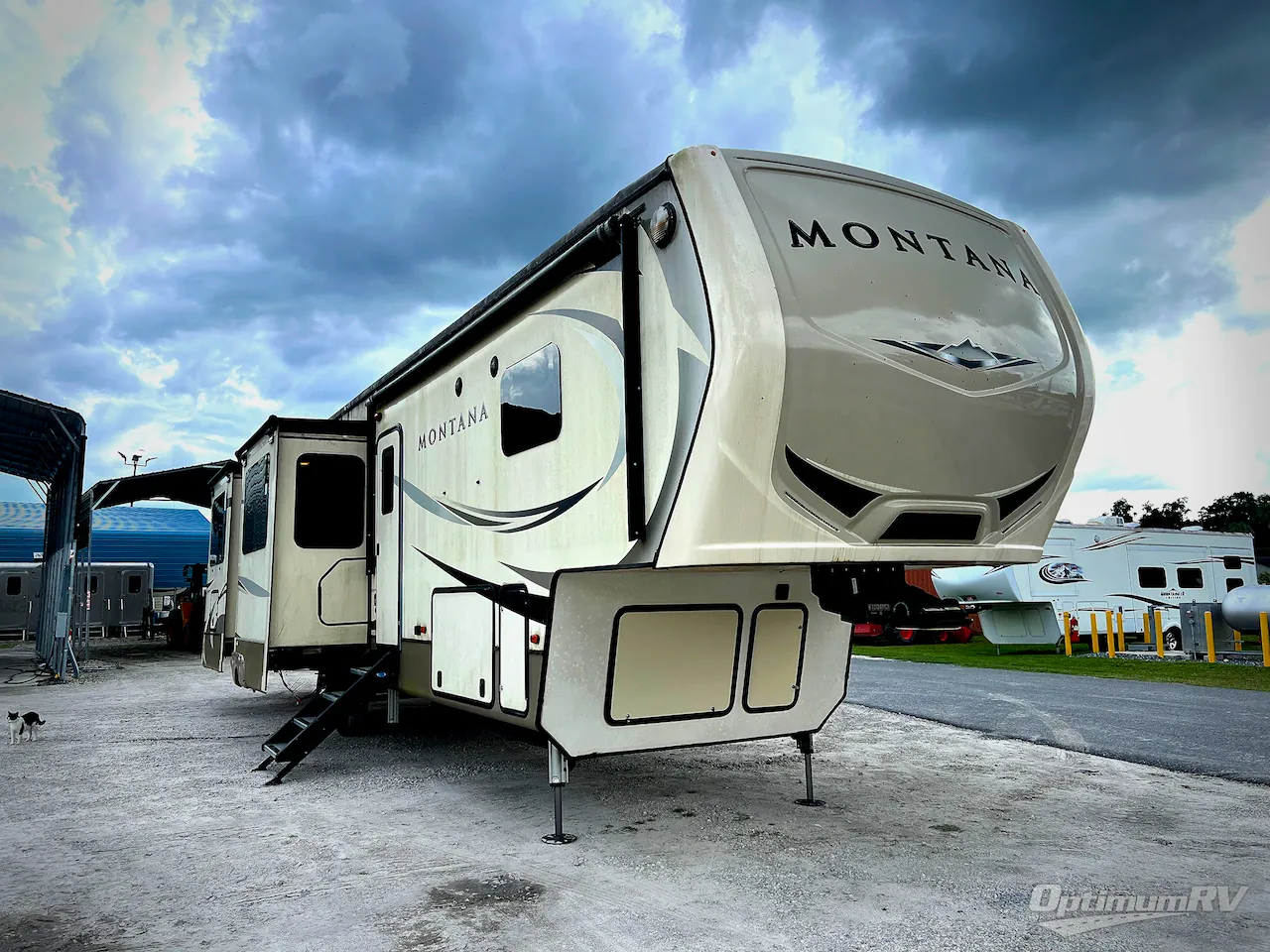 2018 Keystone Montana 3700LK - Photo 2