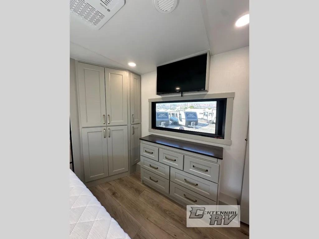 2026 Brinkley Model G 3950, Photos photo 65