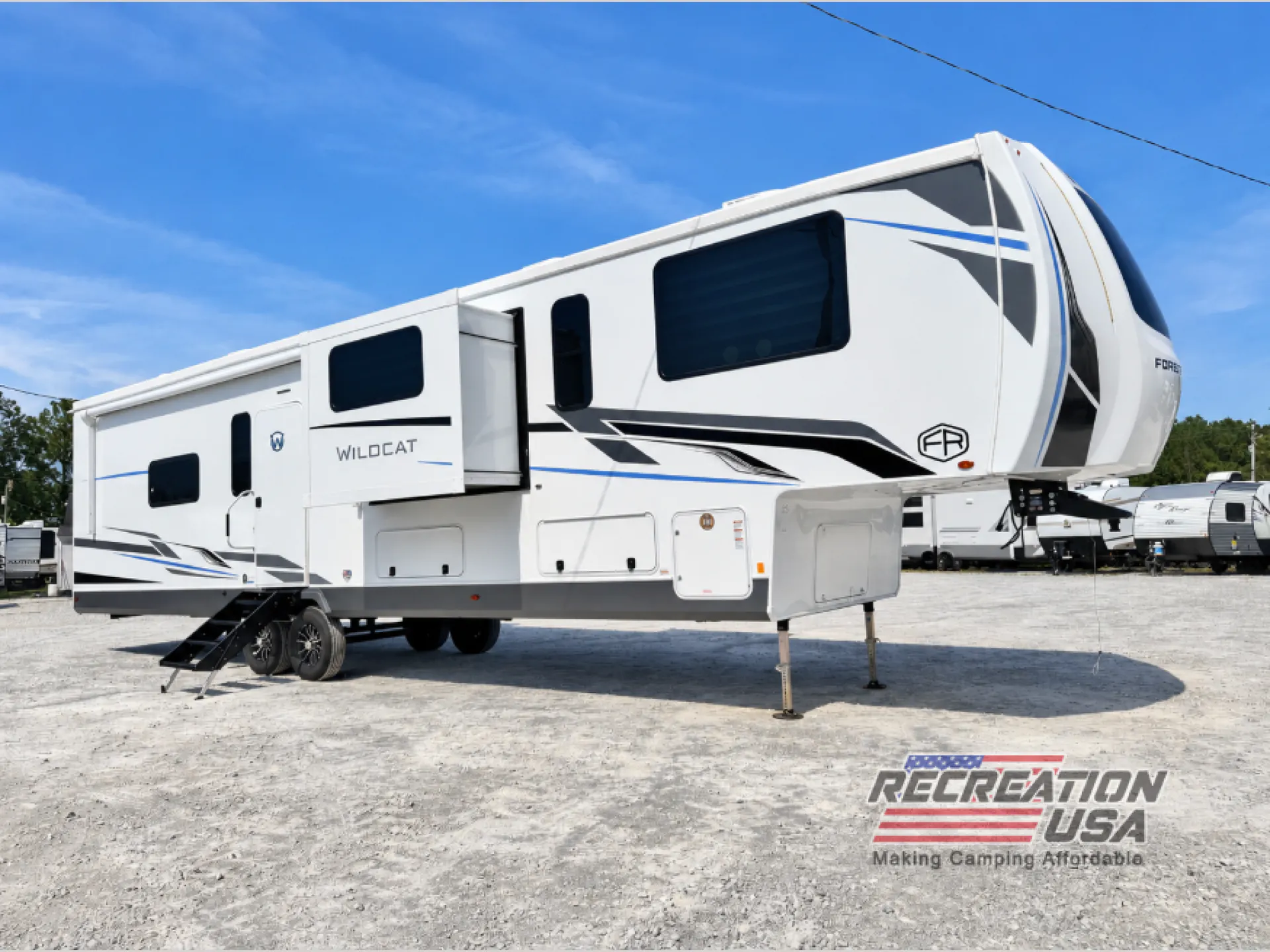 2026 Forest River Wildcat 37GALLEY - Photo 2