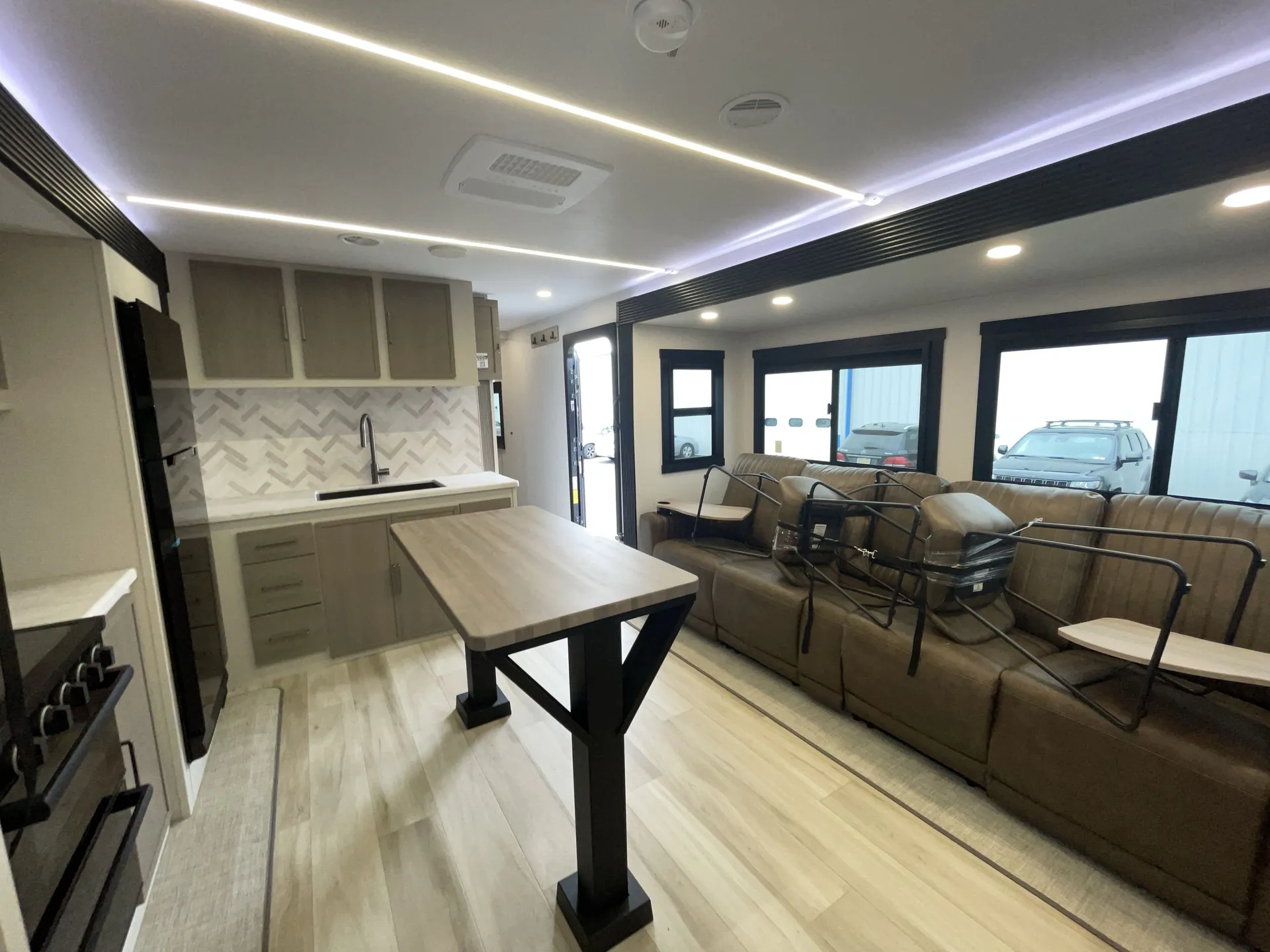 2027 Forest River Wildwood Heritage Glen 301FAM — living area main