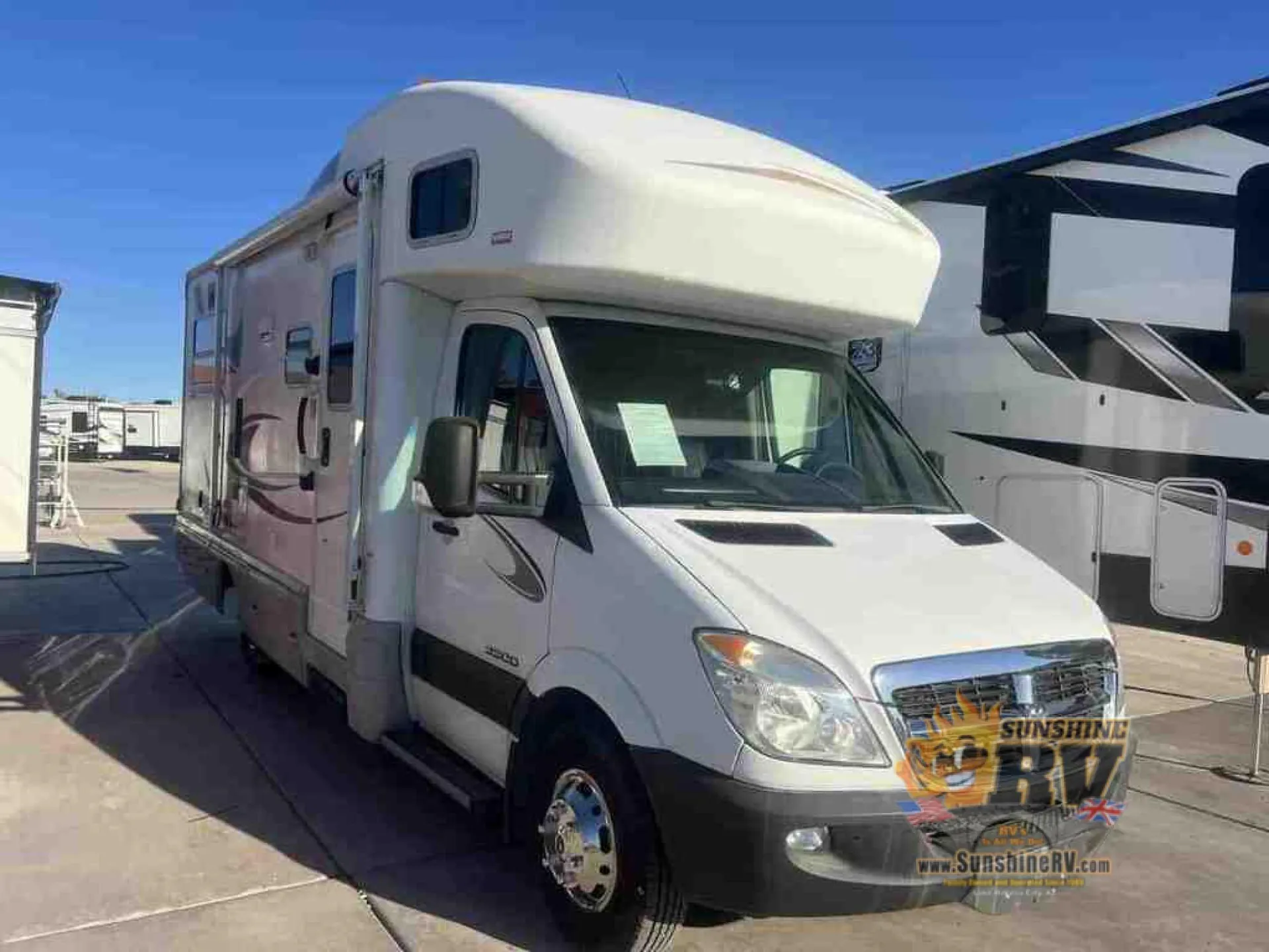 2008 Winnebago View 24J - Photo 2