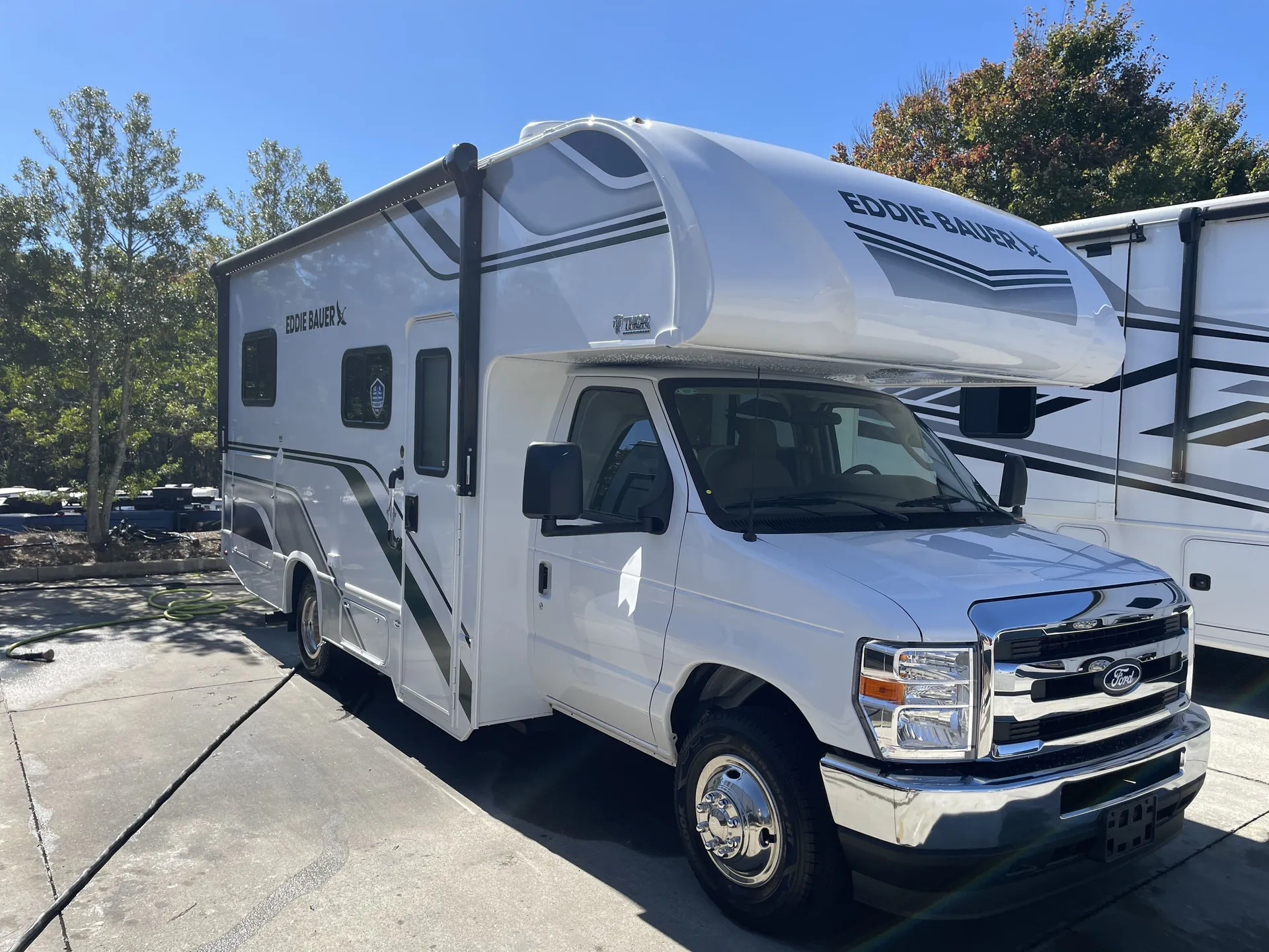 2026 Thor Motor Coach Freedom Eddie Bauer 21EB - Photo 2