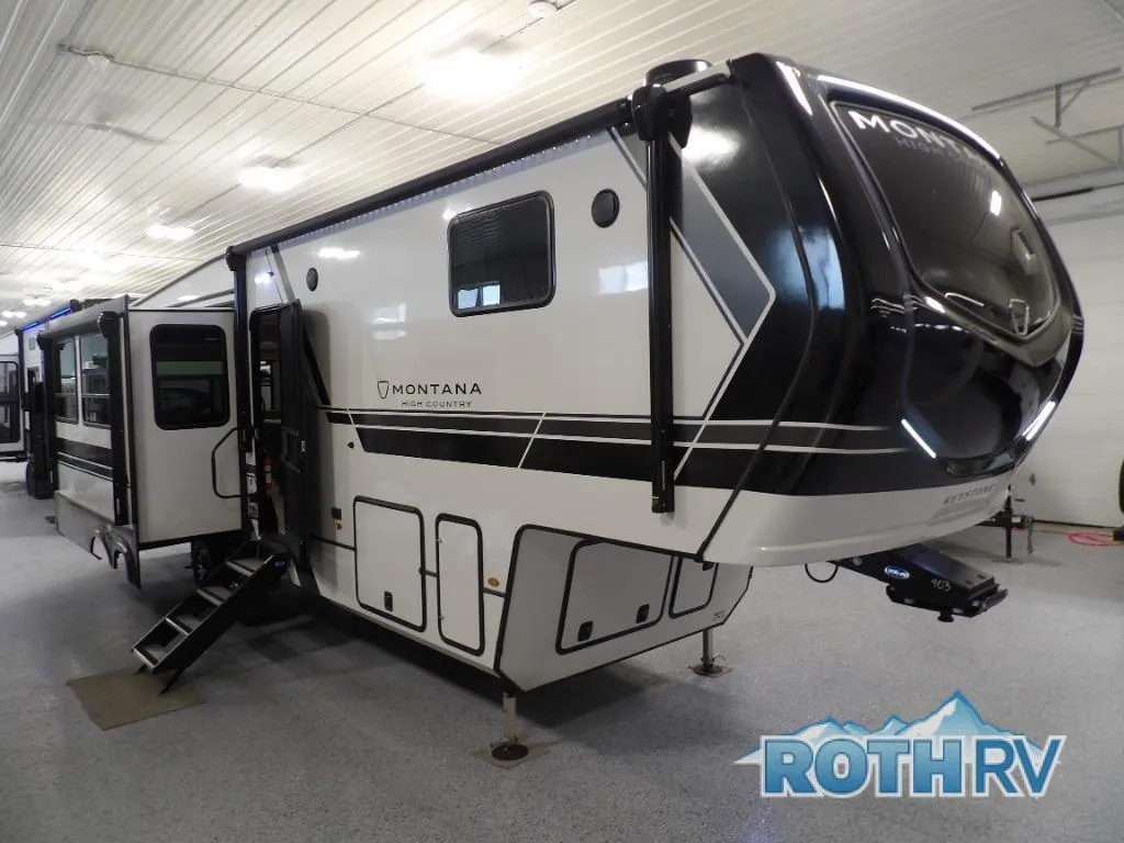 2026 Keystone Montana High Country 295RL - Photo 2