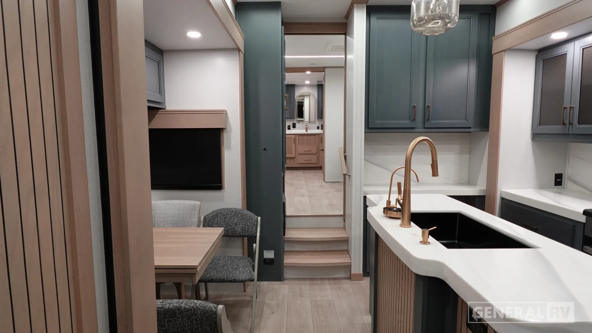 2026 Crossroads RV Redwood 420FL - Photo 3