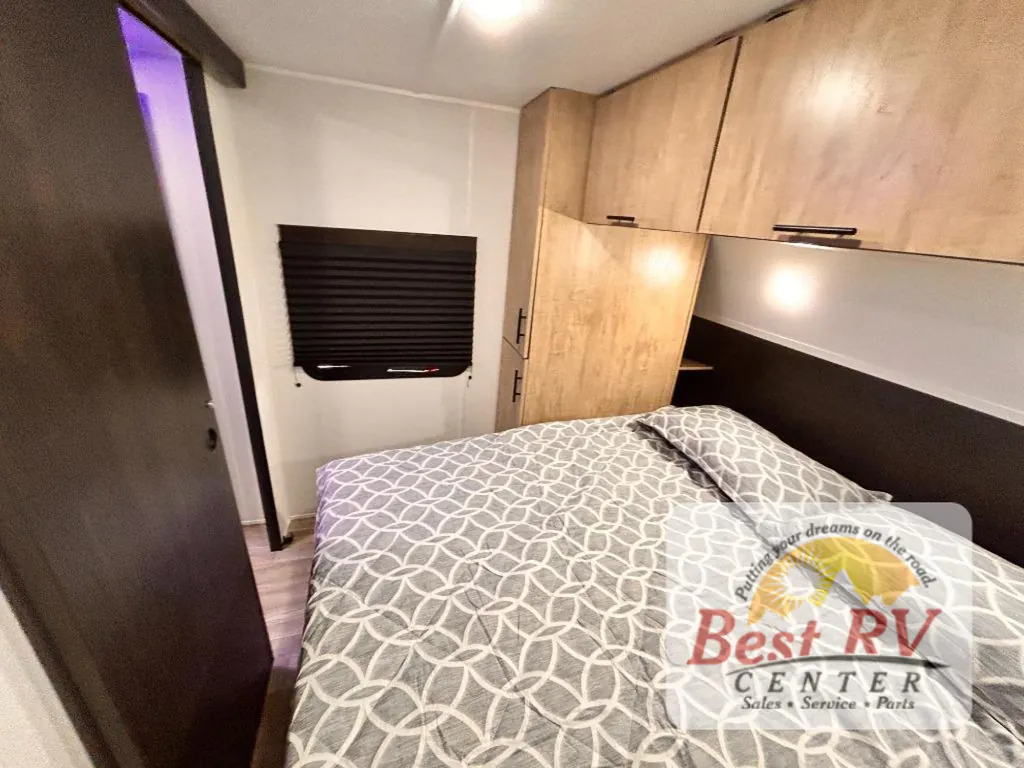 2027 Forest River Cherokee Grey Wolf 26KF, Photos photo 16
