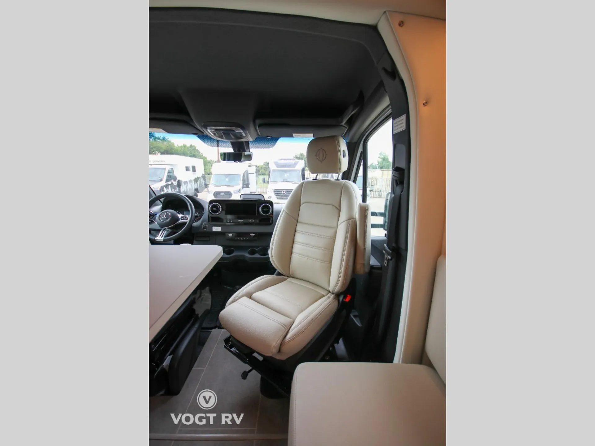 2026 Leisure Travel Unity TBX - Photo 4