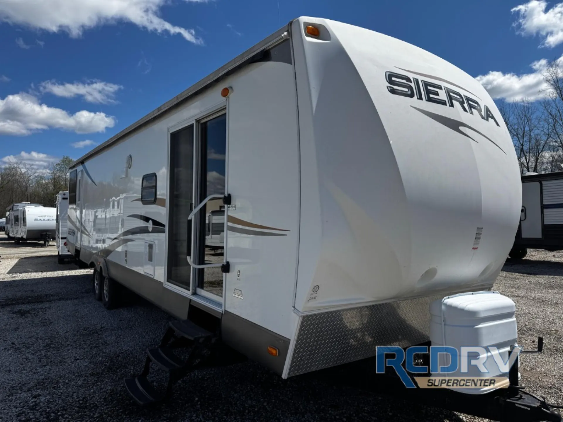 2011 Forest River Sierra 361FL - Photo 2