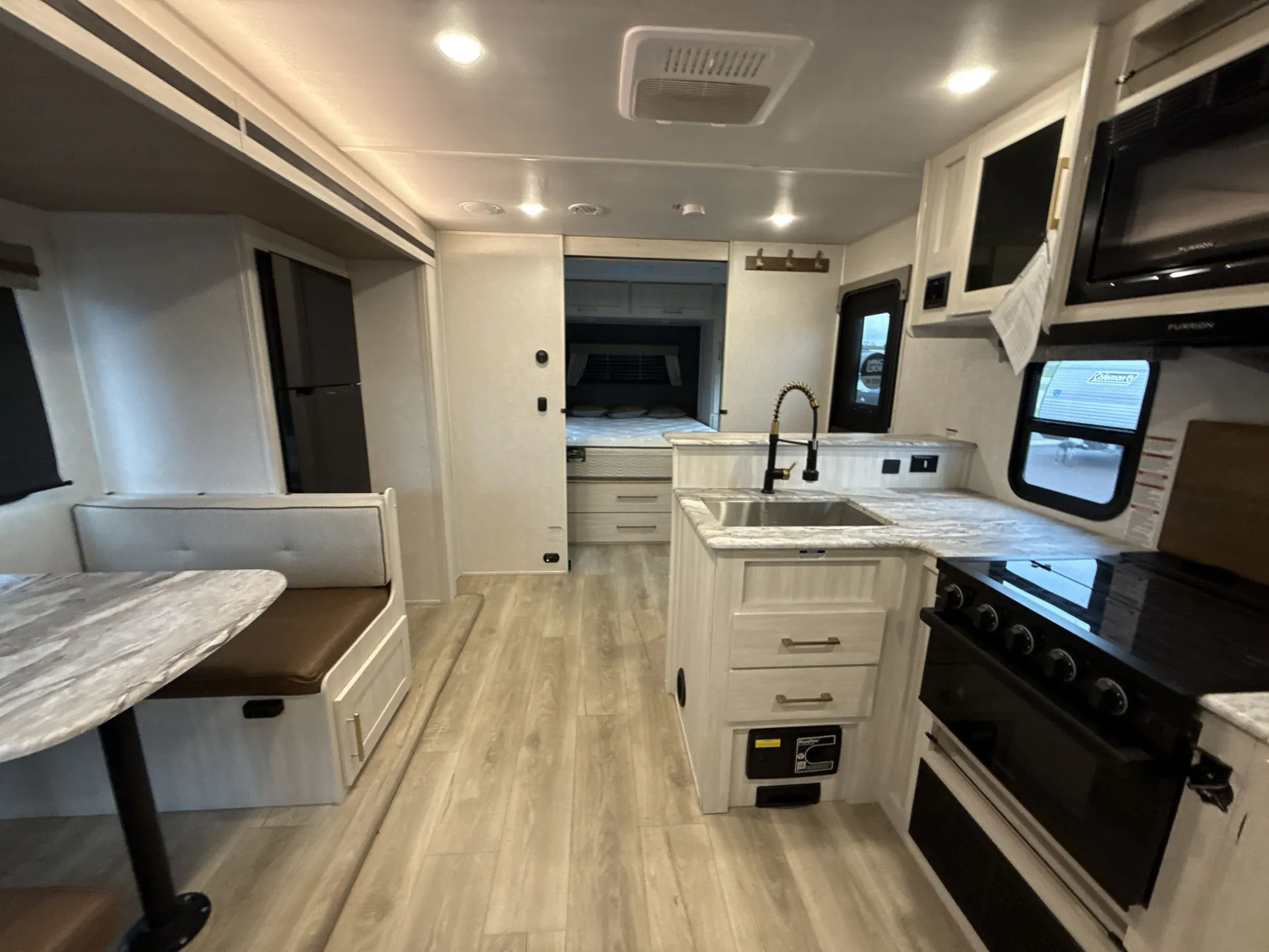 2024 Forest River Surveyor Legend 260BHLE — backside