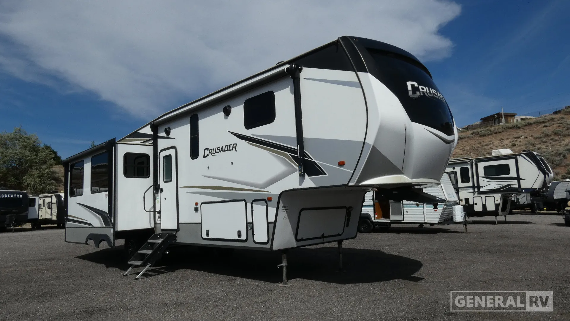2021 Prime Time RV Crusader 335RLP - Photo 2