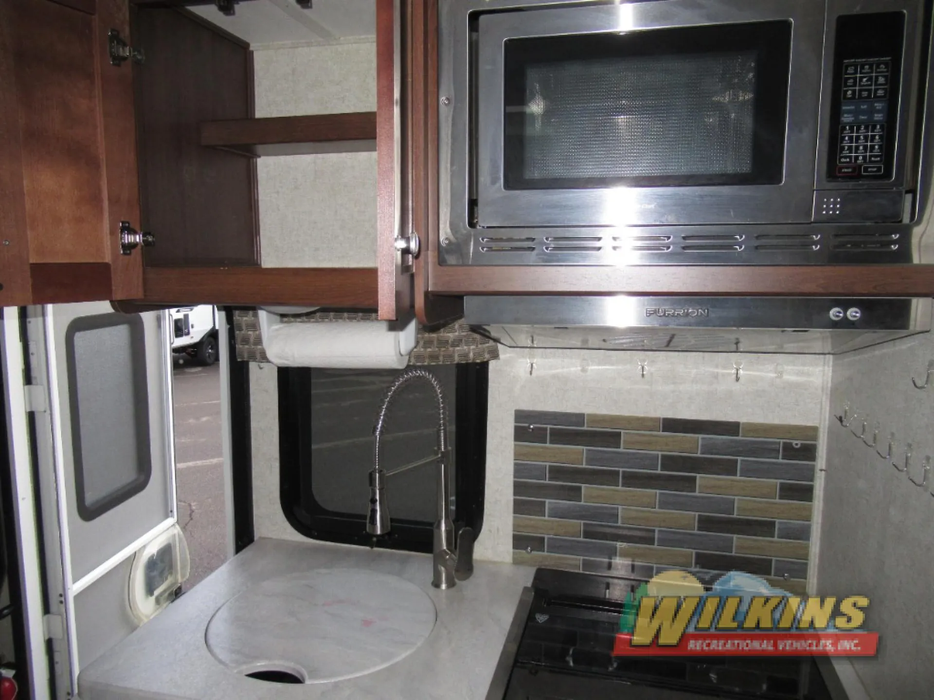 2019 Forest River Sunseeker MBS 2400R — Photo 7