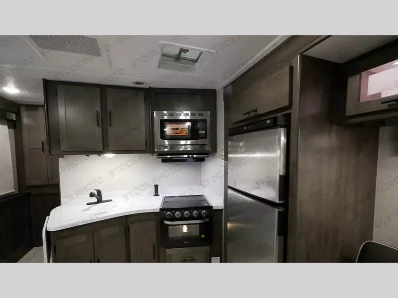 2023 Coachmen Leprechaun 298KB - Photo 4