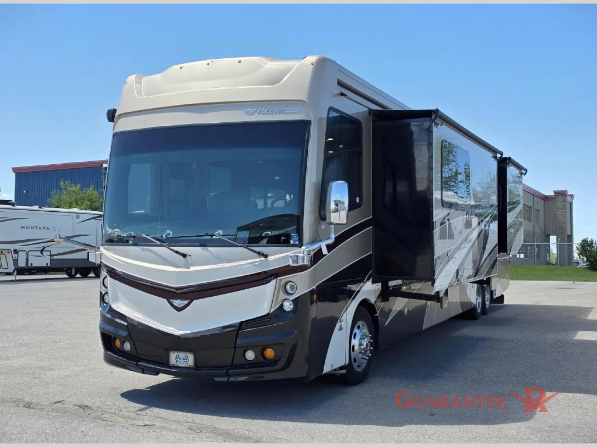 2018 Fleetwood Discovery LXE 44H - Photo 4