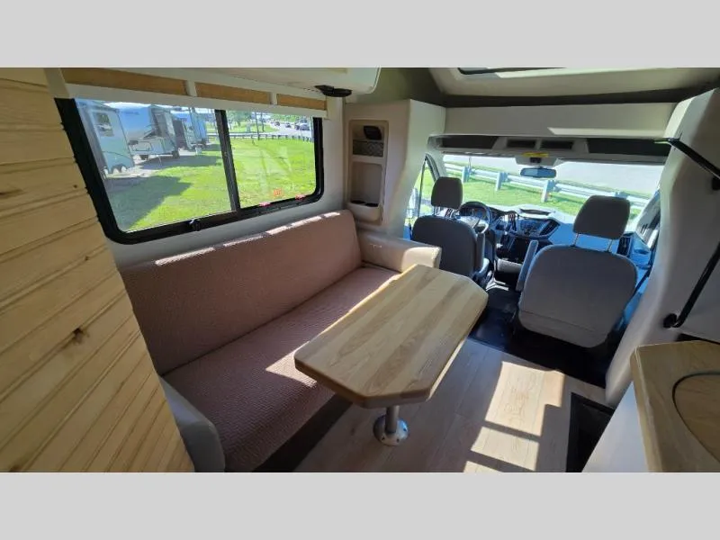 2016 Thor Motor Coach Compass 23TR - Photo 3
