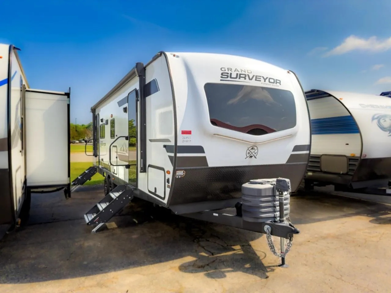 2024 Forest River Grand Surveyor 253RLS - Photo 3