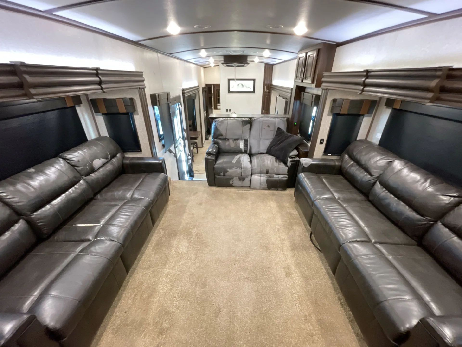 2018 Jayco North Point 381FLWS — living area main