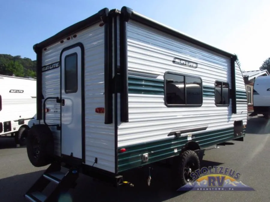 2027 Sunset Park RV Sun Lite 18RD - Photo 2