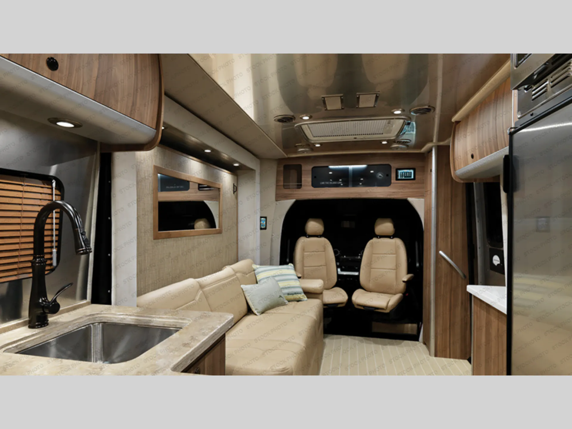 2025 Airstream Atlas Murphy Suite - Photo 3