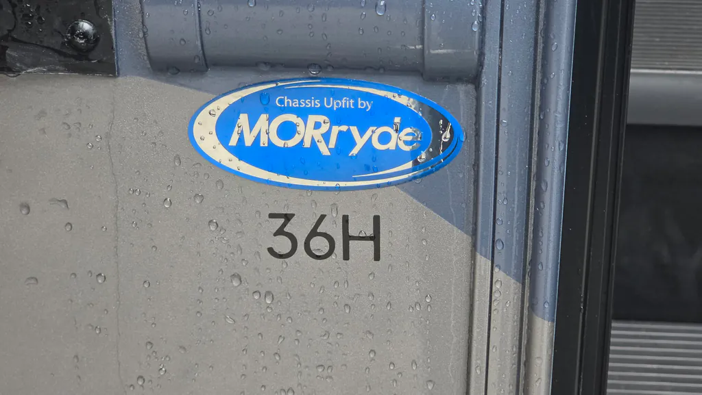 2027 Thor Motor Coach Windsport 36H, Photos photo 2