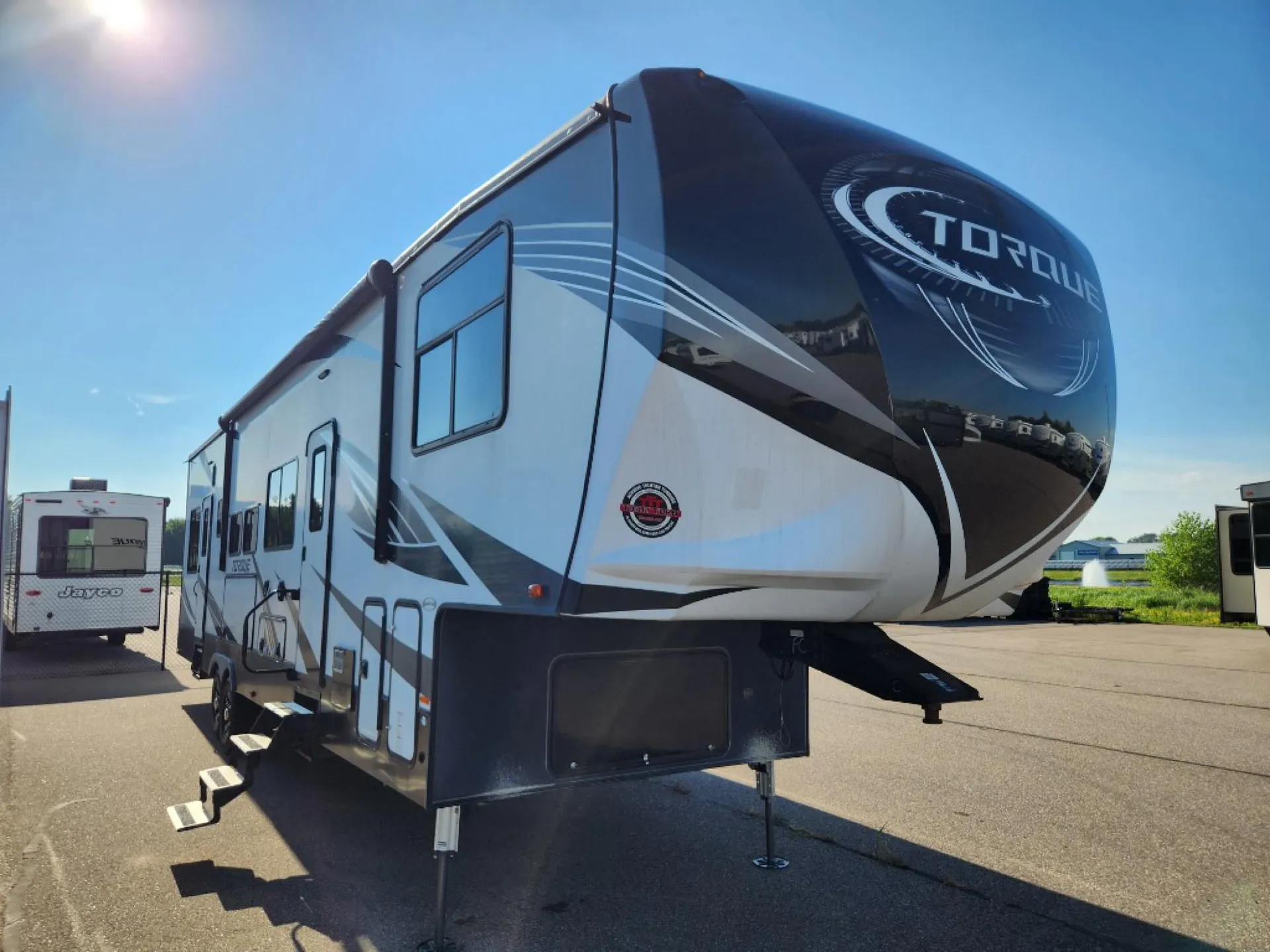 2019 Heartland Torque TQ 371 - Photo 2