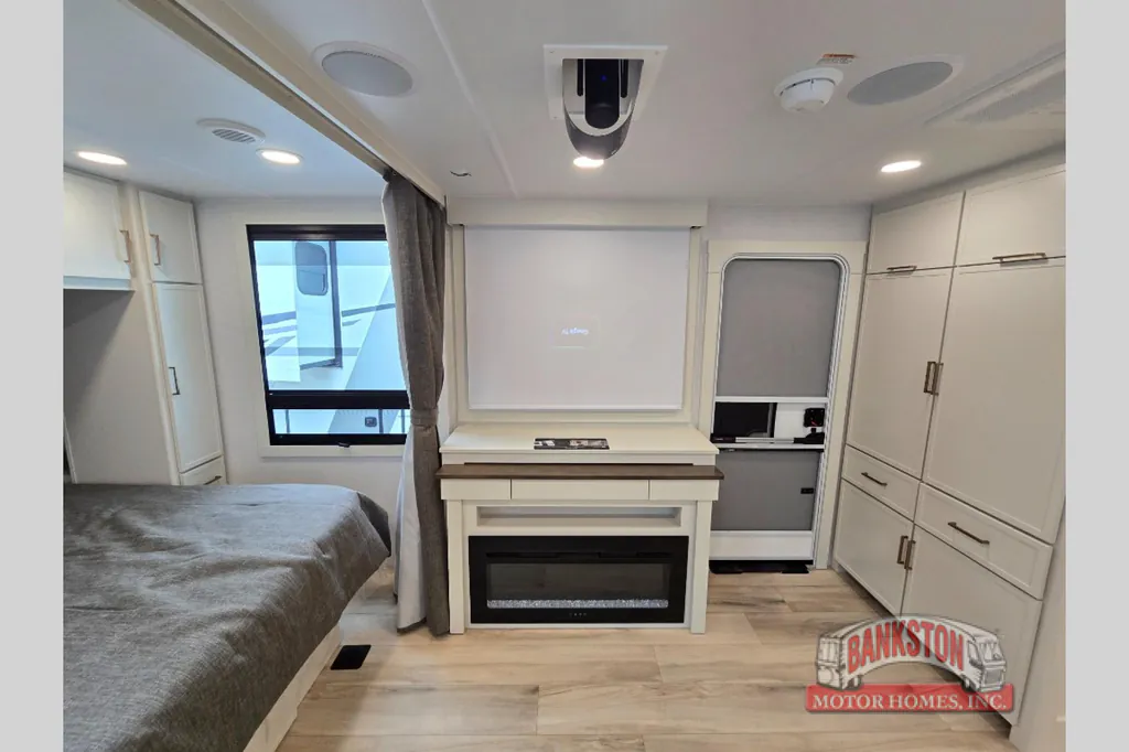 2026 Brinkley Model I 235, Photos photo 28