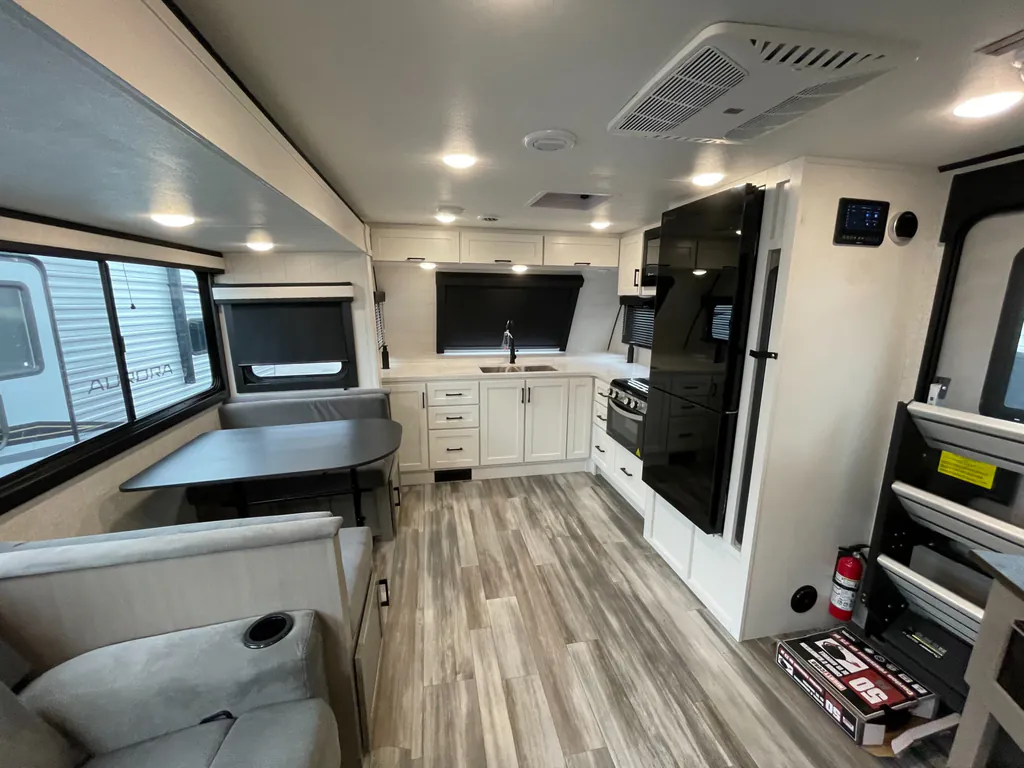2025 Jayco Jay Feather 26FK, Photos photo 2