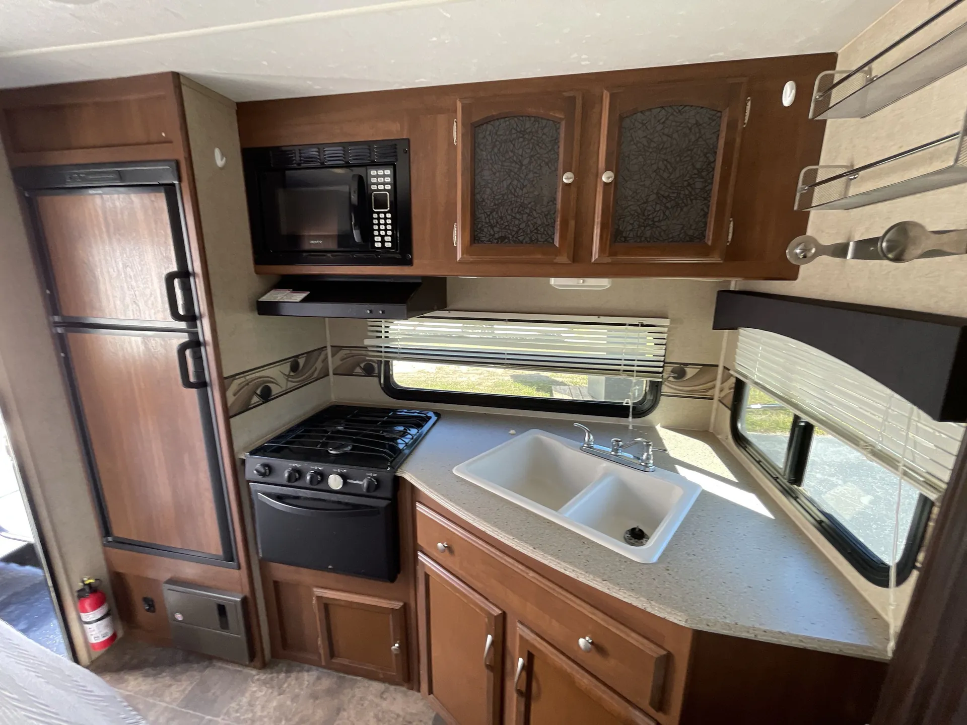 2015 Coachmen Freedom Express 246RKS — living area main