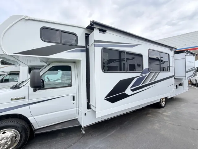 2026 Coachmen Leprechaun 319MB - Photo 4