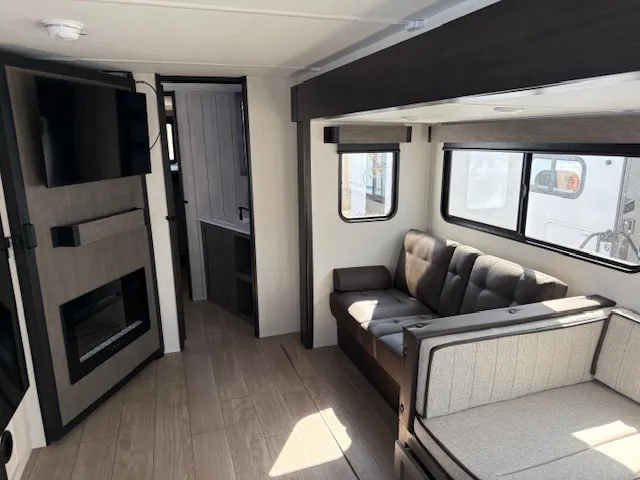2026 Forest River Cherokee Alpha Wolf 29TB, Photos photo 19