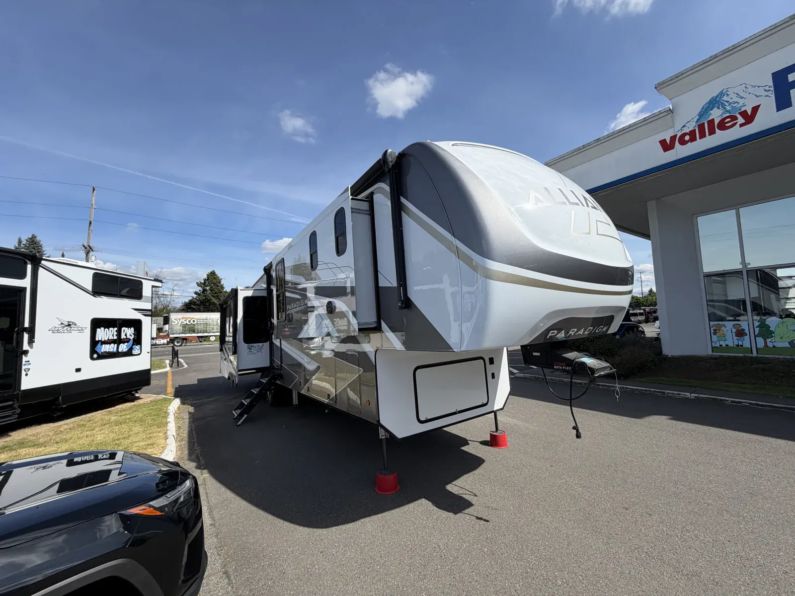 2023 Alliance RV Paradigm 382RK - Photo 2