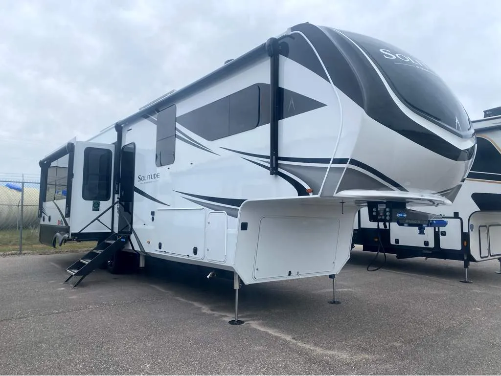 2026 Grand Design Solitude 370DV - Photo 2