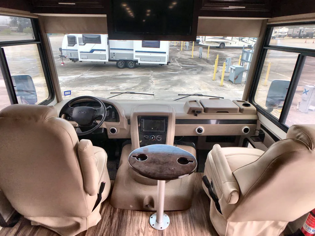 2019 Forest River Georgetown 7 Series 36D7 - Photo 2