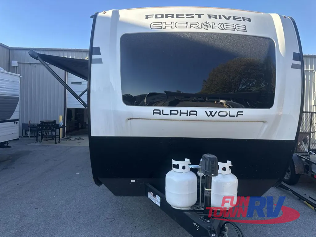 2025 Forest River Cherokee Alpha Wolf 33BH, Photos photo 4