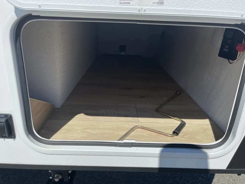 2027 Winnebago Micro Minnie 2108DS, Photos photo 20