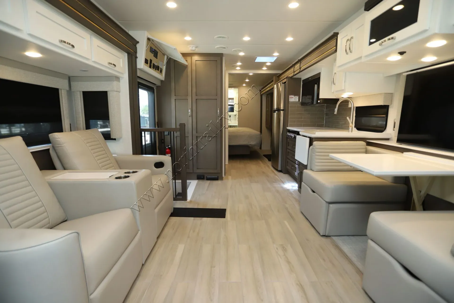 2026 Newmar Grand Star 3948 - Photo 3