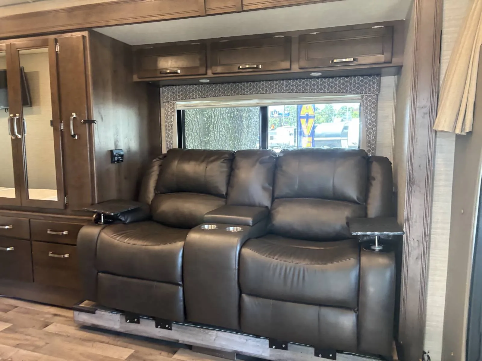 2020 Jayco Melbourne 24L - Photo 4