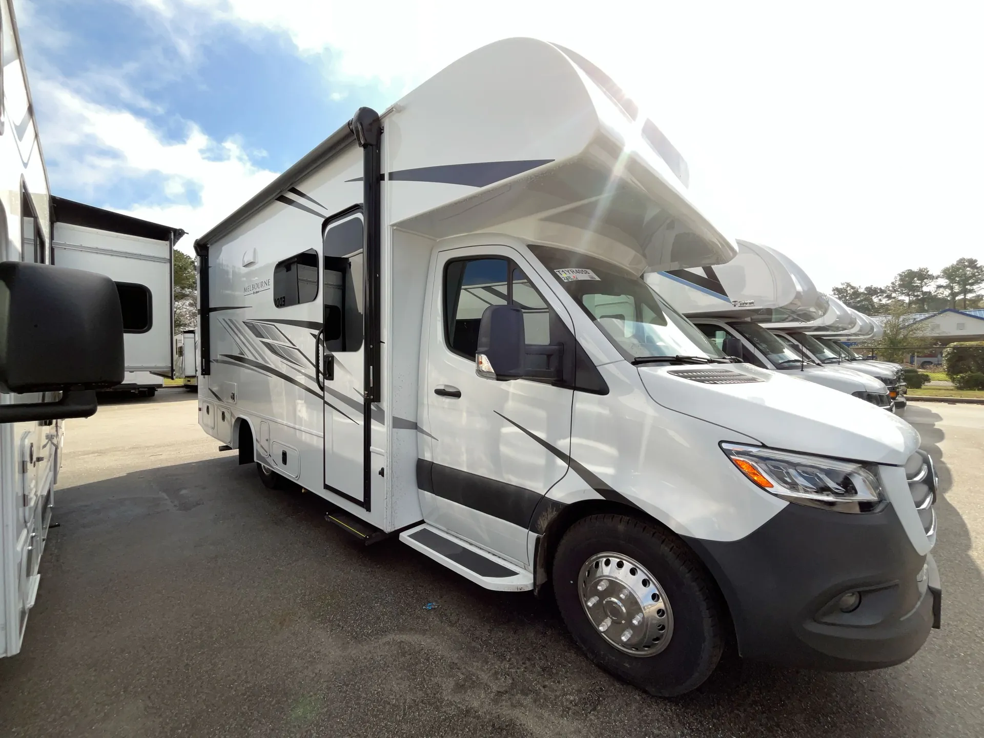 2026 Jayco Melbourne 24R — living area main