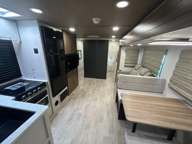 2027 Forest River Vibe 2900KB, Photos photo 2