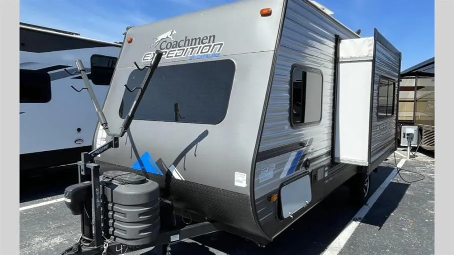 2023 Coachmen Catalina Expedition 192FQS - Photo 4