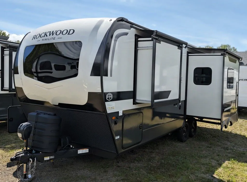 2026 Forest River Rockwood Mini Lite 2515S — Photo 6
