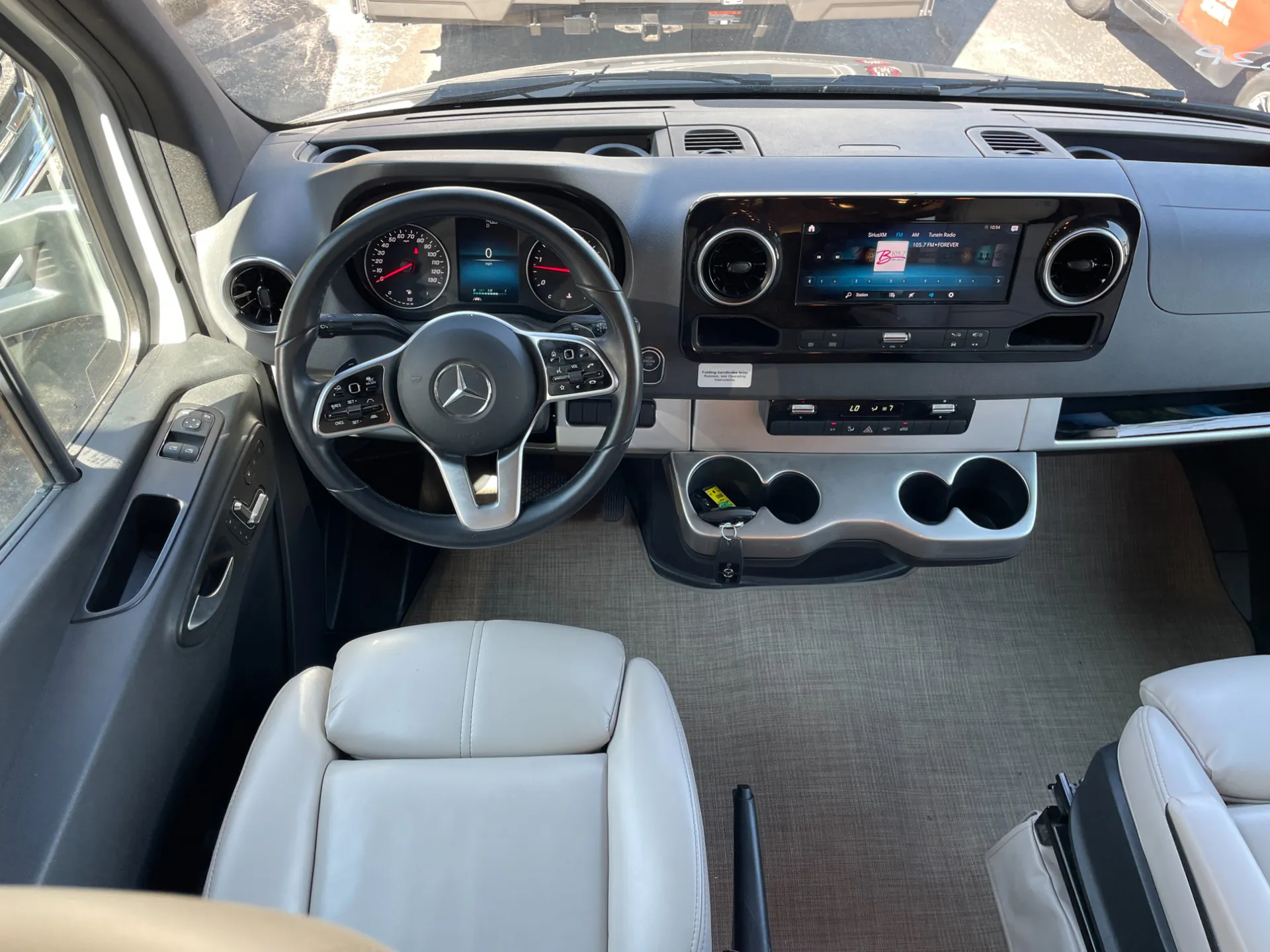2020 Thor Motor Coach Tiburon 24FB - Photo 4