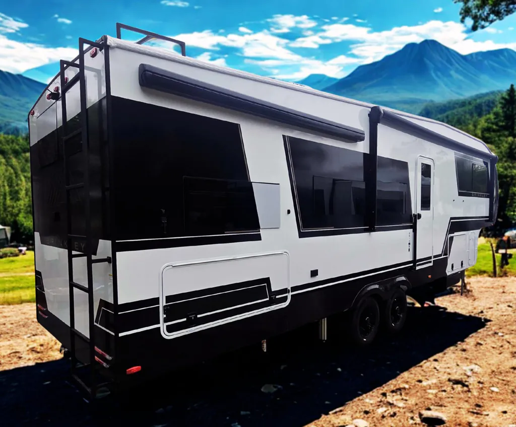 2026 Brinkley Model Z 2810, Photos photo 2