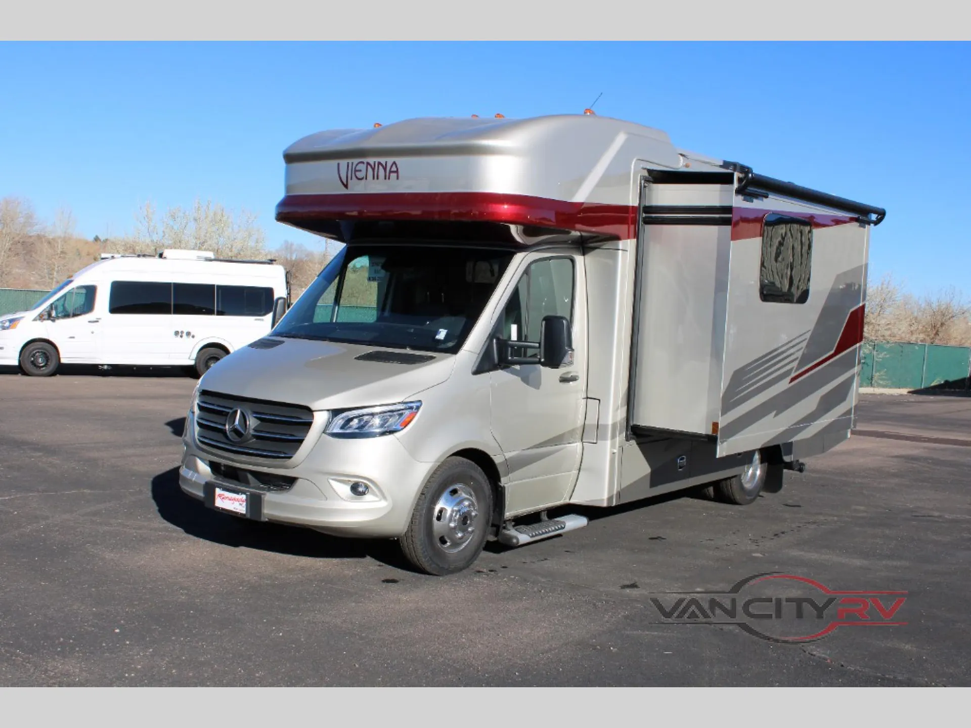 2025 Renegade RV Vienna 25DLC - Photo 3
