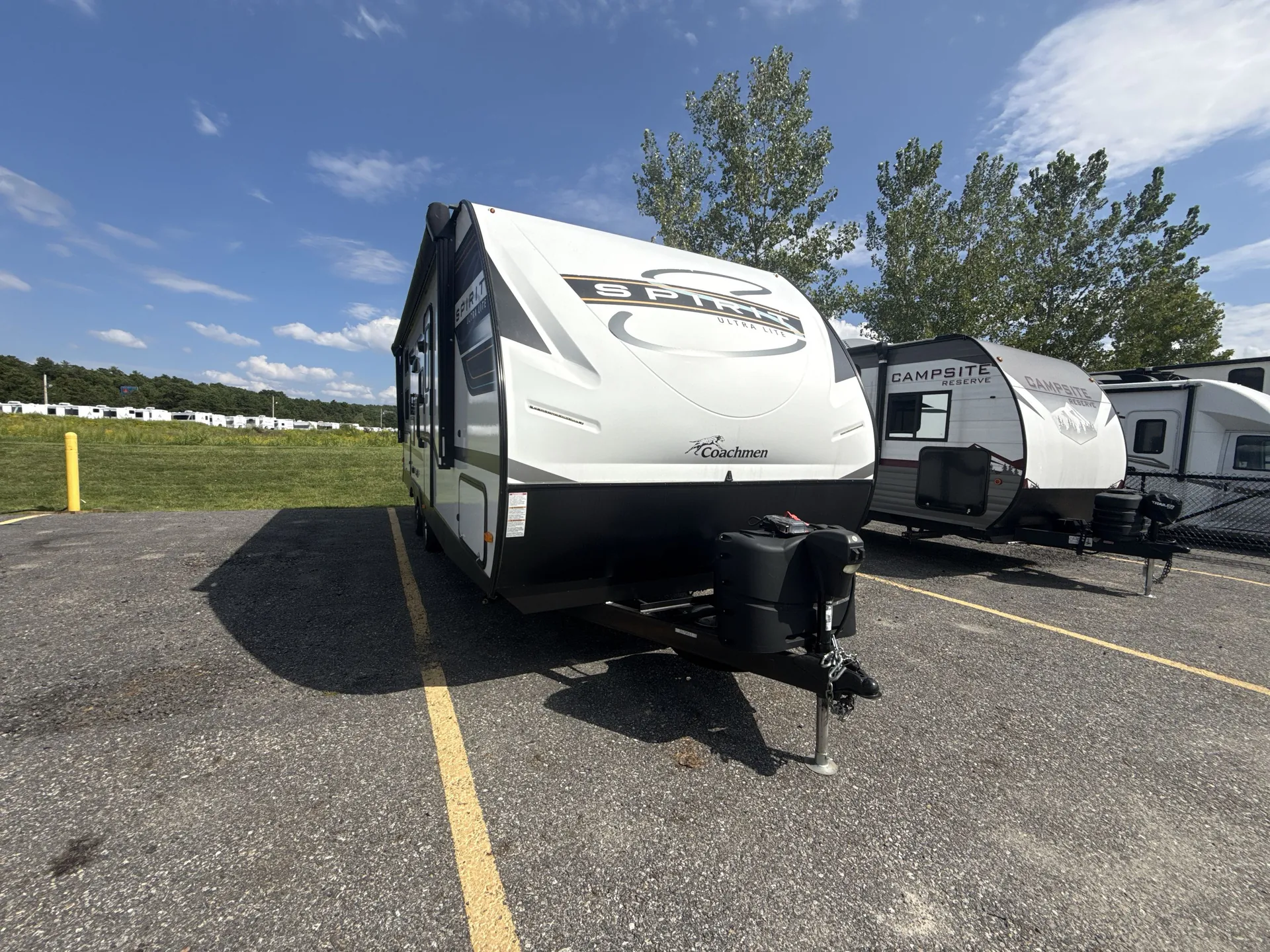 2021 Coachmen Spirit Ultra Lite 2454BH - Photo 2