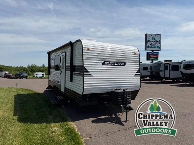 2026 Sunset Park RV Sun Lite 18THX - Main photo